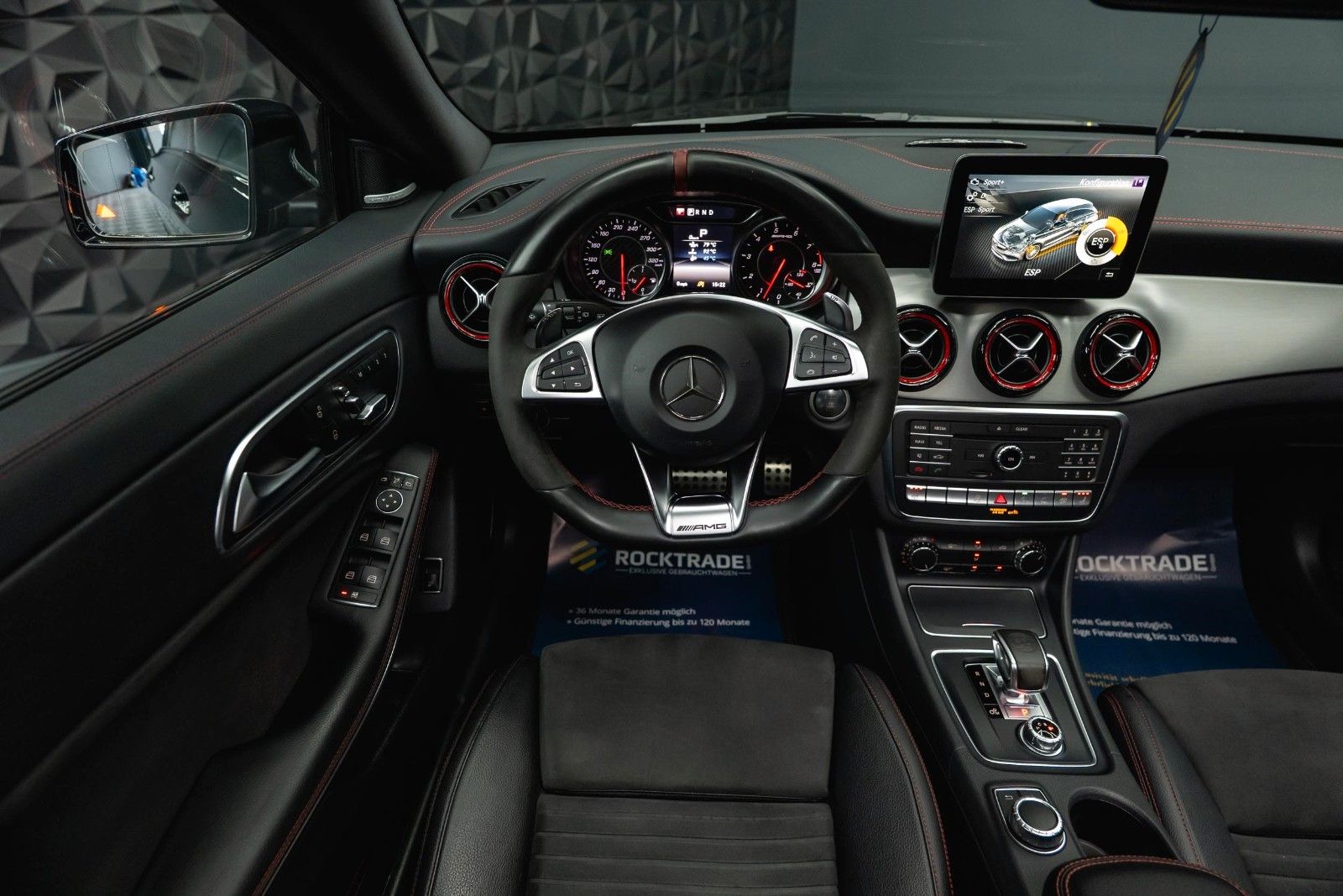 Fahrzeugabbildung Mercedes-Benz CLA 45 AMG 4Matic Performance Night *Pano*LED*