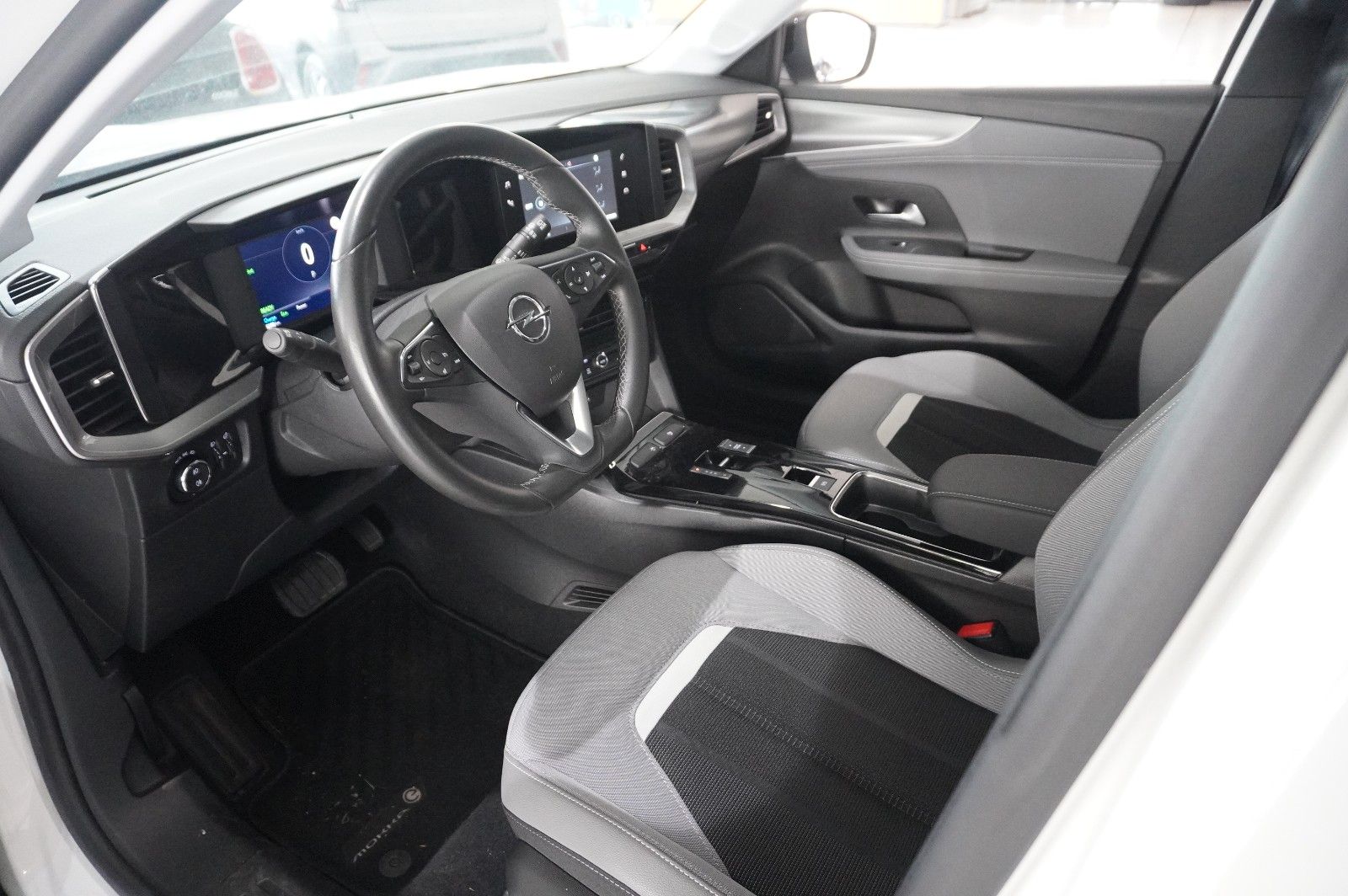 Fahrzeugabbildung Opel Mokka-e ELEGANCE 3-PHASIG NAVI/LED/KAMERA/DAB+