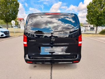 Mercedes V 220 - 7
