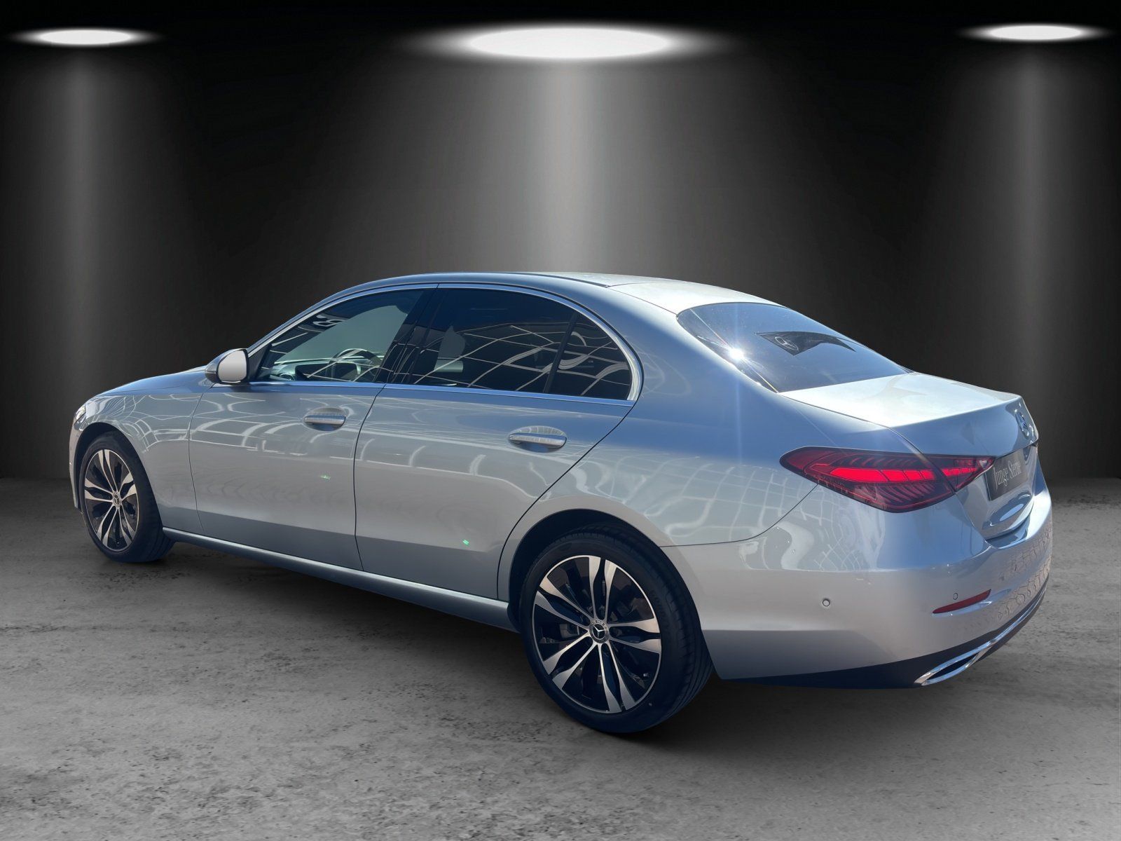 Fahrzeugabbildung Mercedes-Benz C 220 d 4M Avantg AHK Kamera ENERGIZING Display