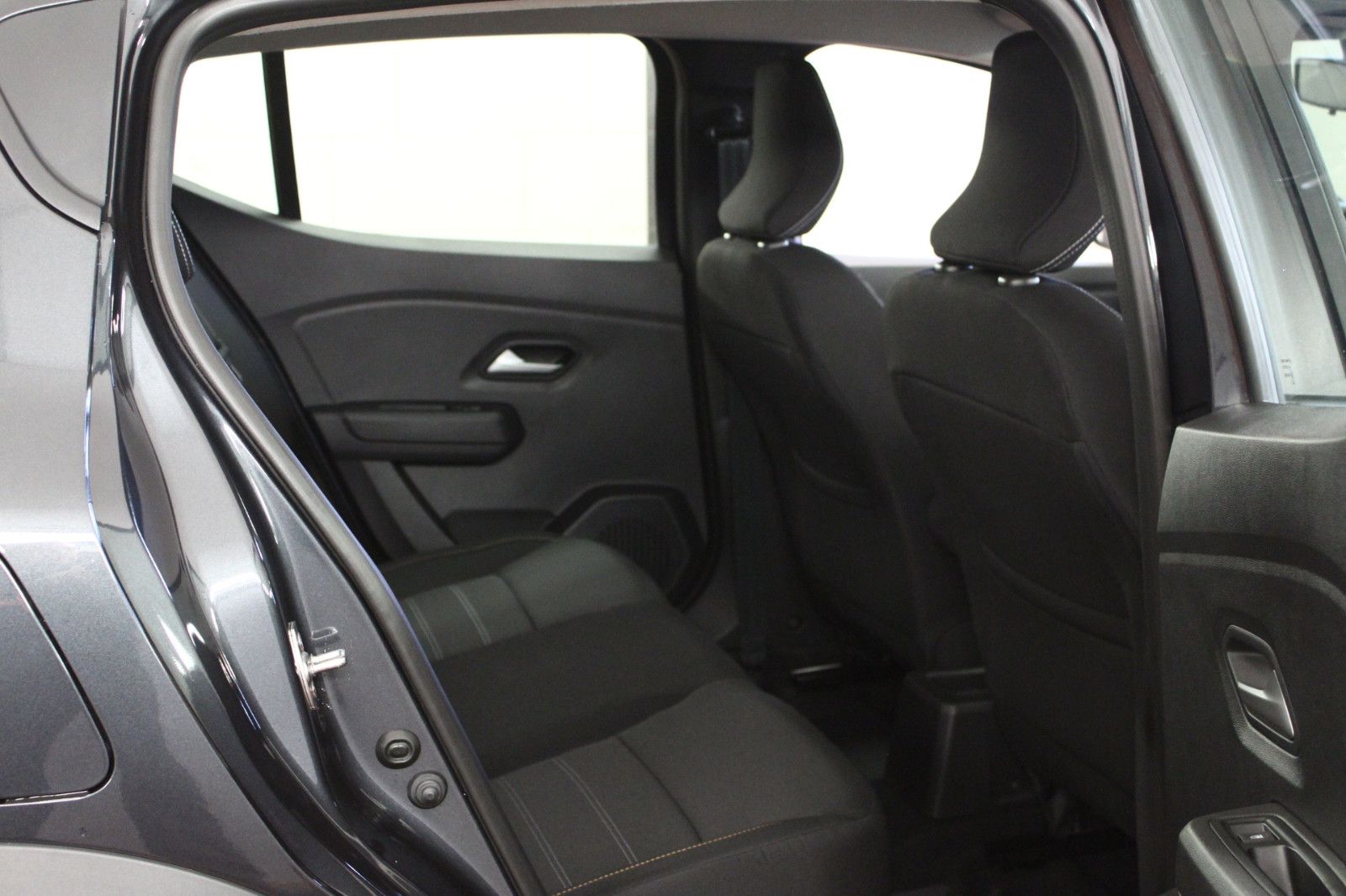 Fahrzeugabbildung Dacia Sandero TCe 90 Stepway Expression *Allwetterreif