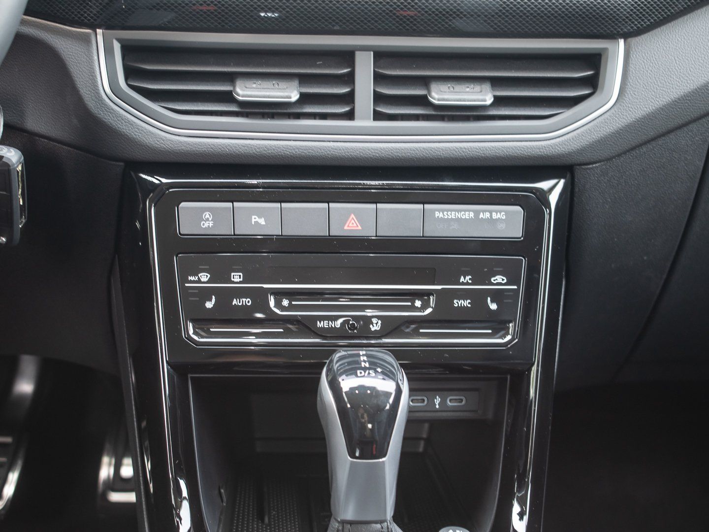 Volkswagen T-Cross - Bild 12
