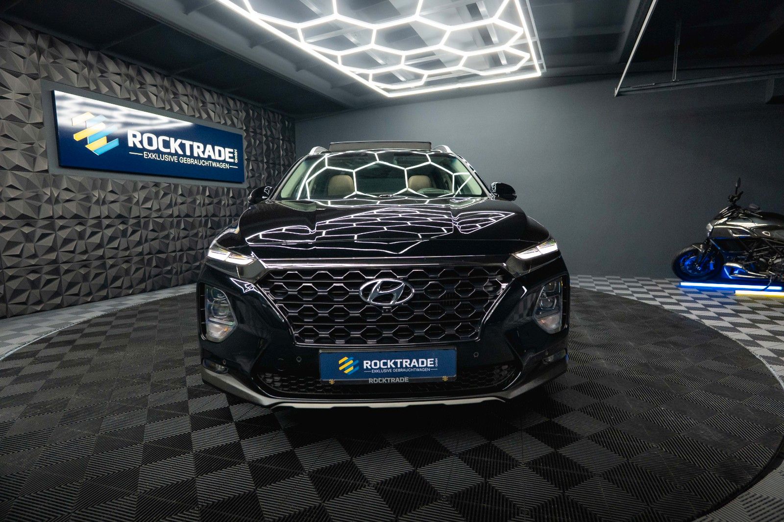 Fahrzeugabbildung Hyundai SANTA FE Premium 4WD 8G *Pano*360*LED*ACC*HUD*