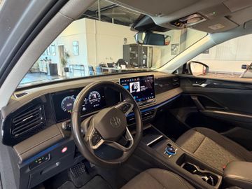 Volkswagen Tiguan - 10