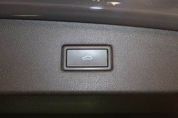 Volkswagen Tiguan - 8