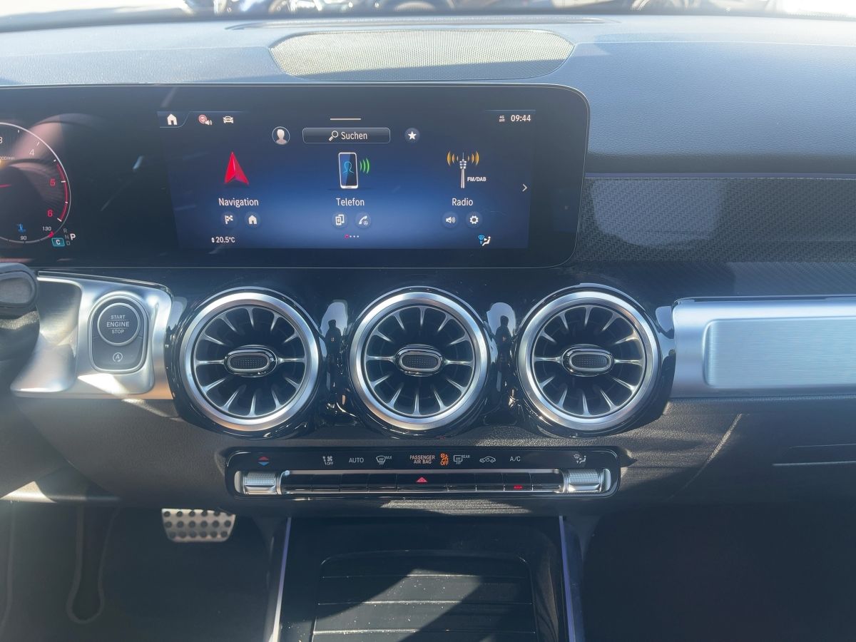 Fahrzeugabbildung Mercedes-Benz GLB 220 d 4M AMG/Night/Kamera/MBUX/AHK