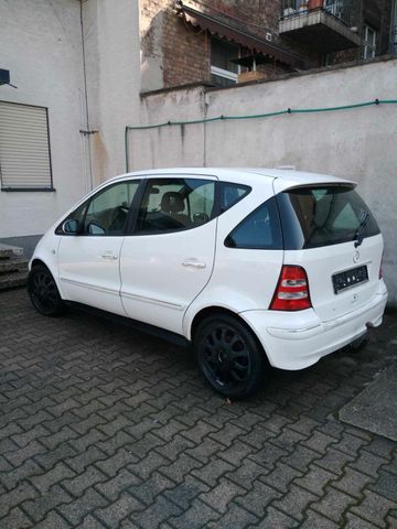 Mercedes-Benz mercedes benz  A klasse 190 benzin