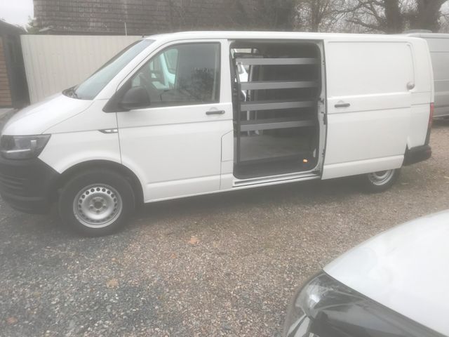 Volkswagen T6TransporterKastenlangAHK,3-Sitzer62538K,Regale