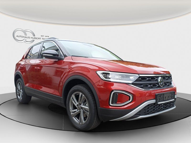 Fahrzeugabbildung Volkswagen T-Roc 1.5 TSI DSG Life