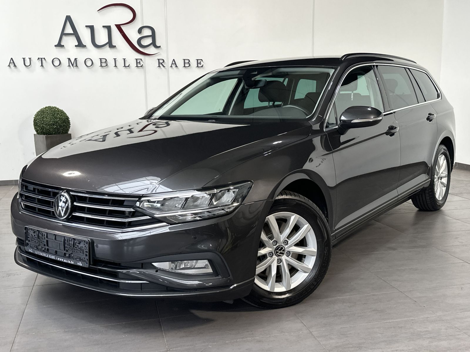 Fahrzeugabbildung Volkswagen Passat Variant 2.0 TDI DSG Business NAV+LED+ACC