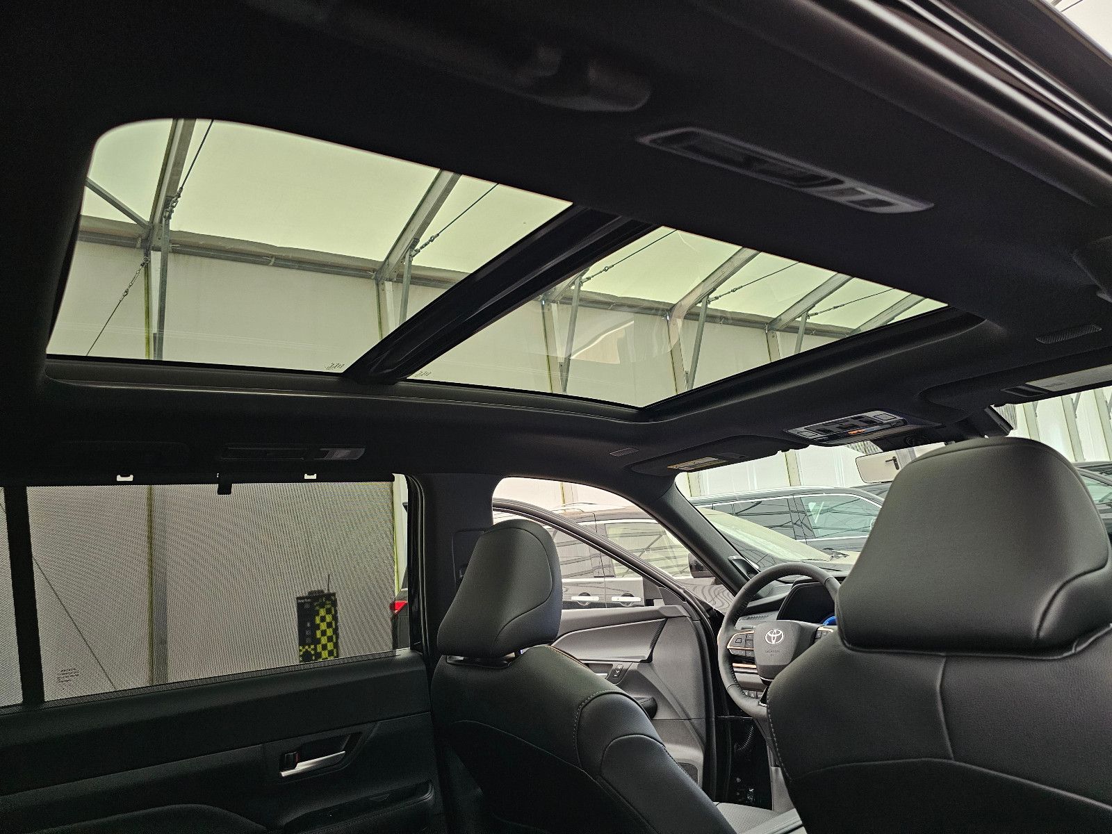 Fahrzeugabbildung Toyota GRAND Platinum Max T1: 68.000 EURO Stock !!!