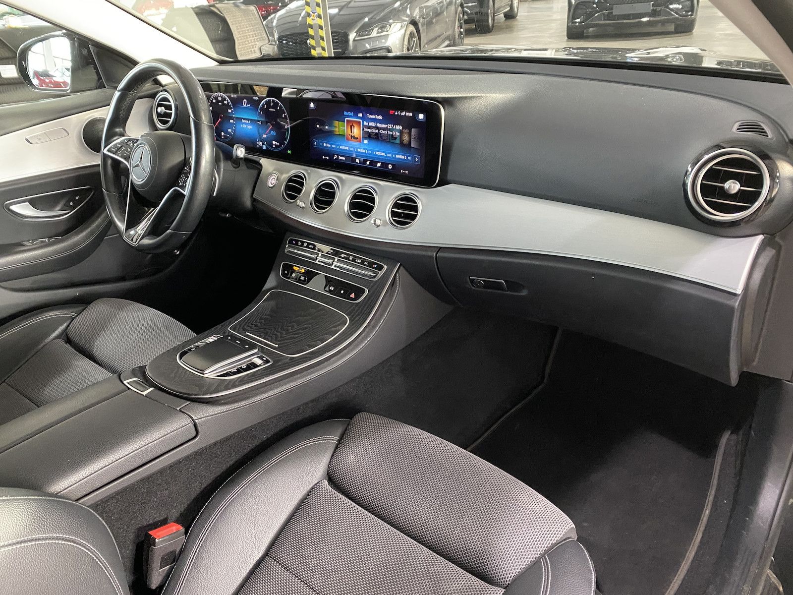 Fahrzeugabbildung Mercedes-Benz E 300 de 4-M T Avantgarde/WIDE/LED-HIGH/RFK/