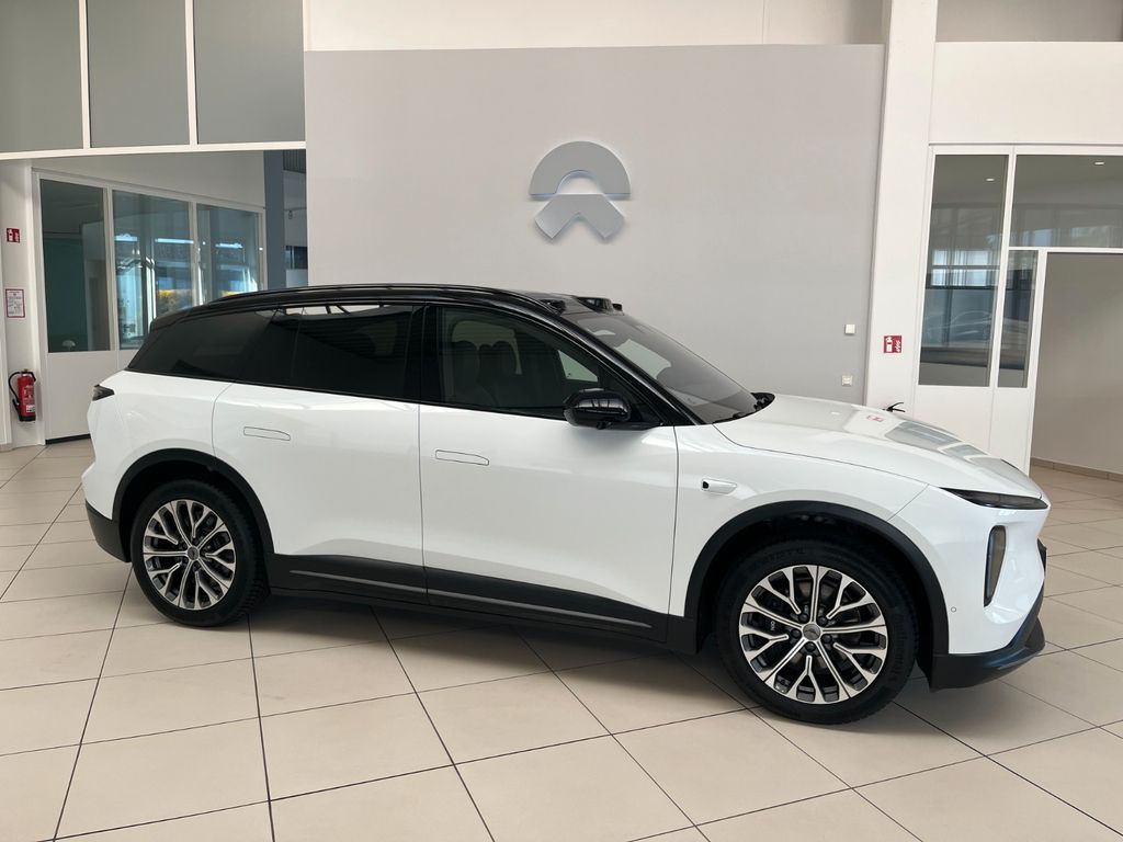 NIO EL6