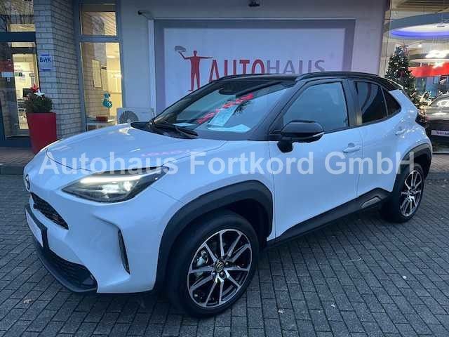 Toyota Yaris Cross Hybrid 1.5  GR Sport - Pano, Navi, J