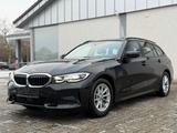 BMW 320 d Sport Line 2.Hand-S-Heft-Pano-Ass.Paket- - BMW 320 Gebrauchtwagen in Mannheim