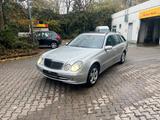 Mercedes-Benz Mercedes E240 T Aus 1 Hand Avangard - Mercedes-Benz E 240 in Düsseldorf
