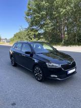 Skoda Fabia COMBI DRIVE 125 TÜV neu! - Skoda Fabia: Schwarz, Combi