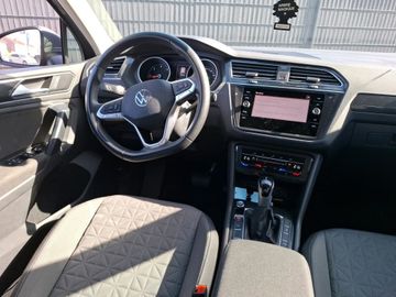 Volkswagen Tiguan - 8