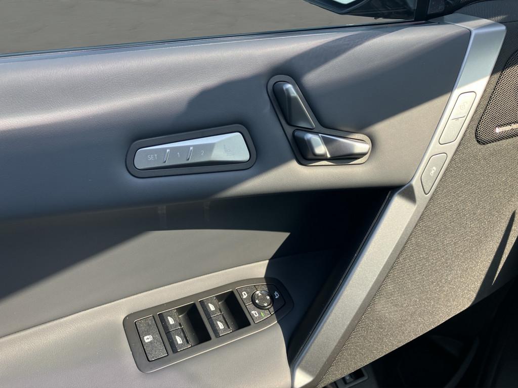 BMW iX xDrive45 M-SPORT LED NAVI 360° PDC 21" AHK