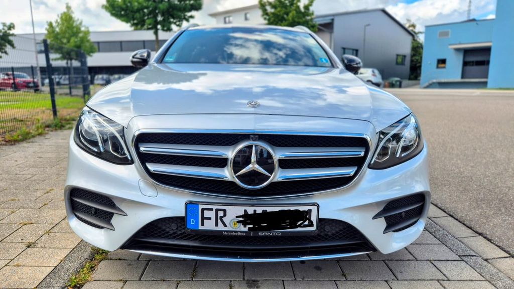 Image of Mercedes-Benz E 400