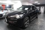 Alfa Romeo Stelvio Super Q4*Bi-Xenon*AHK*ACC*CARPLAY*1HAND* - Alfa Romeo Stelvio mit Benzin-Antrieb: Automatik