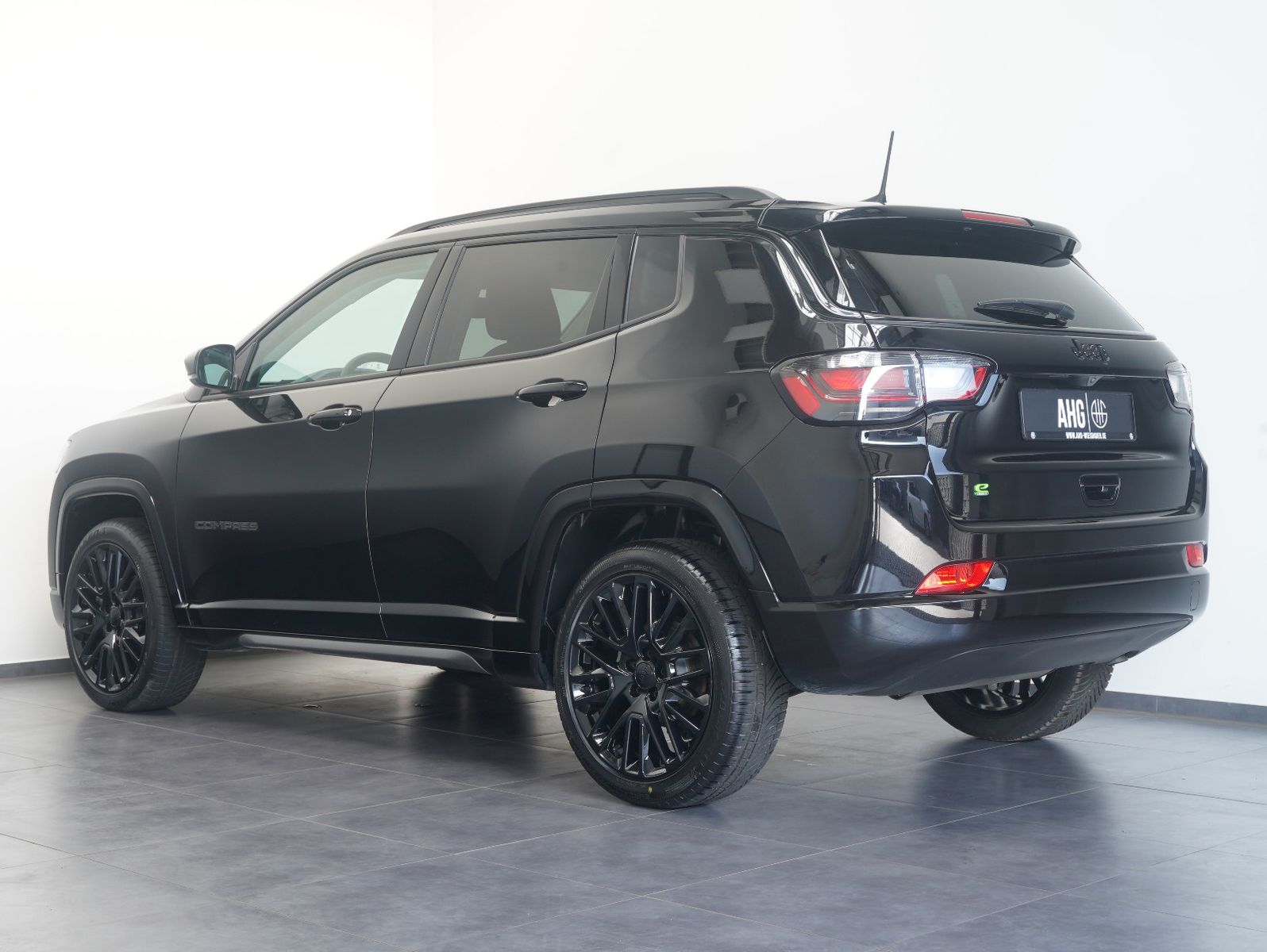 Fahrzeugabbildung Jeep Compass 1.5 MultiAir Mild Hybrid BLACK/KAMERA