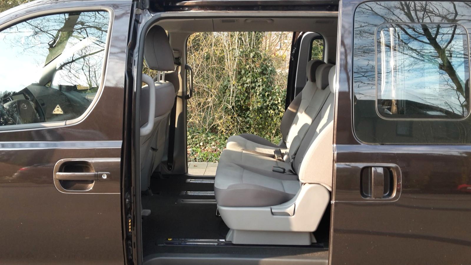 Hyundai H-1 8-Sitze 