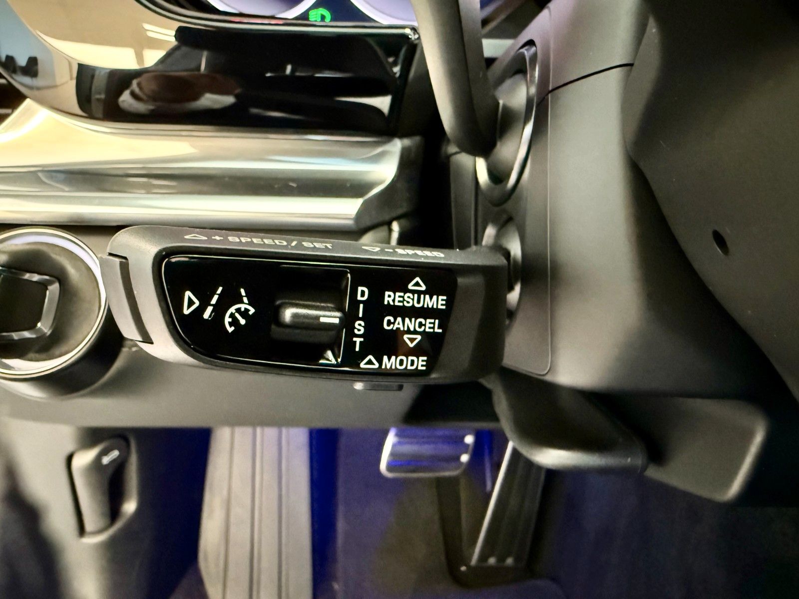 Fahrzeugabbildung Porsche Panamera 4S E-Hybrid HeadUP/ACC/Sportabgasanlage