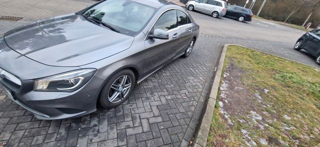 MERCEDES-BENZ CLA 180