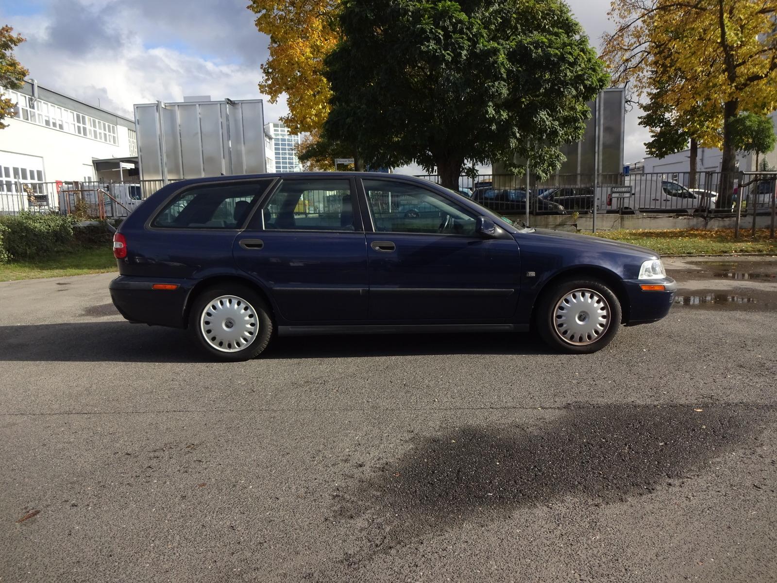 Volvo V40 2006 — photo 7