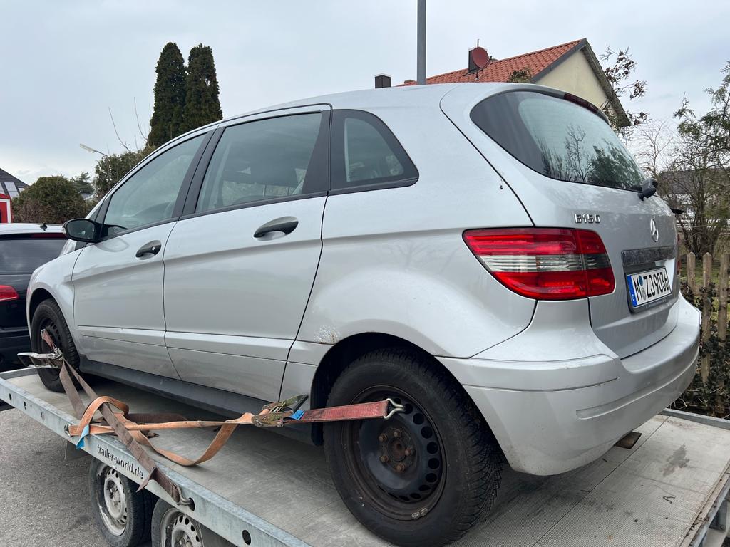 Mercedes-Benz B 150