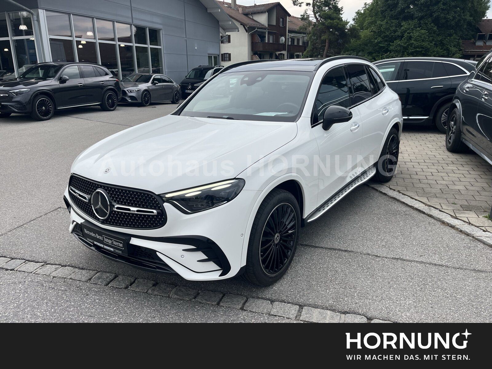 MERCEDES-BENZ GLC 220 d 4M AMG Line/Pano/AHK/PremiumP/DGL/Keyl