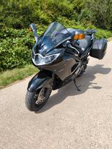 Triumph Sprint ST 1050 - TRIUMPH SPORTTOURER