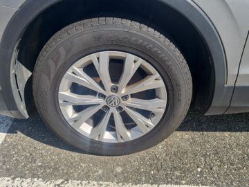 Volkswagen Tiguan - 10