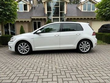 Volkswagen Golf - 2