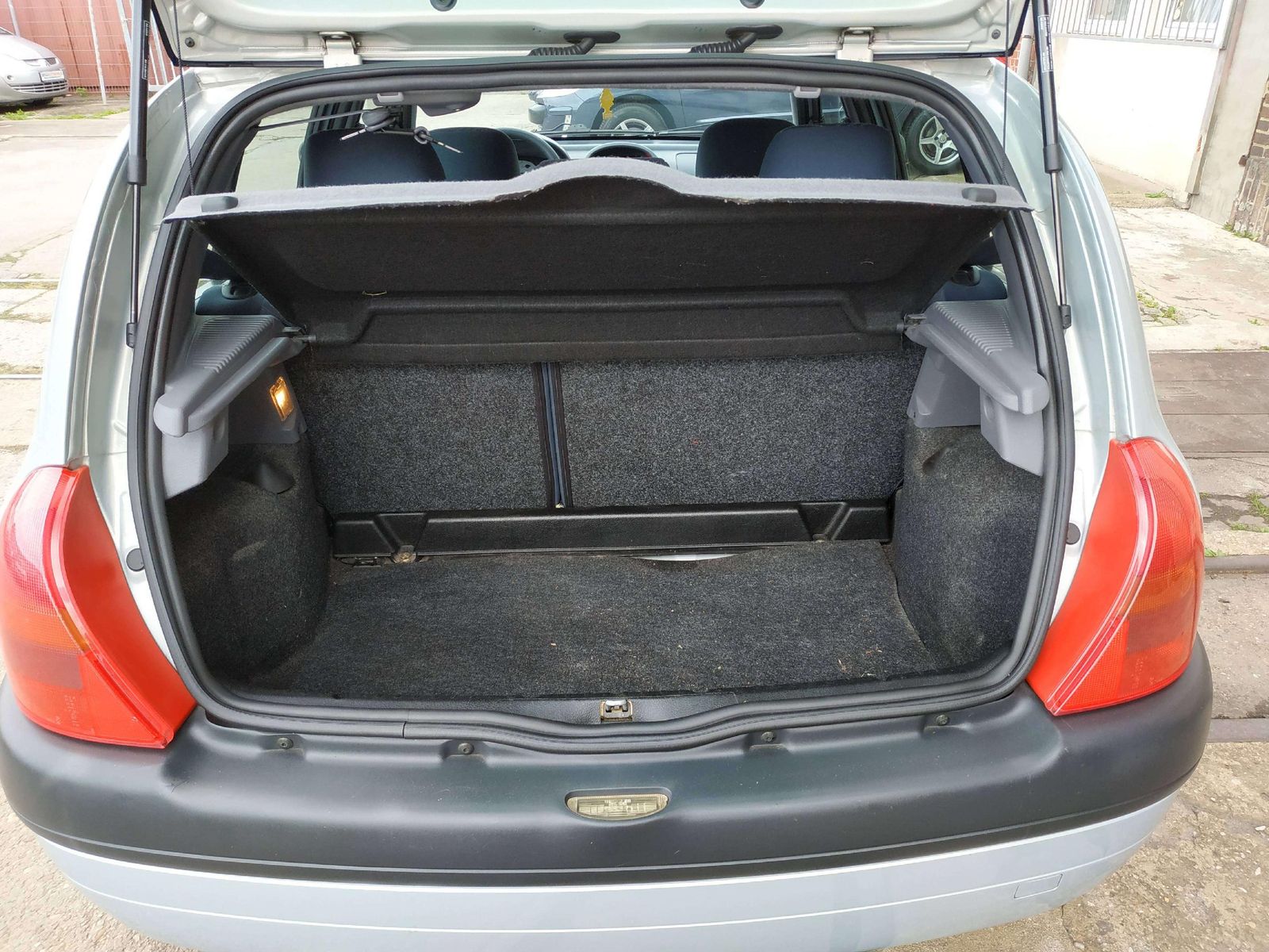 Clio Clio 1.2/ TÜV NEU/ Klima/ 5-Türer/ wenig KM – Bild 9