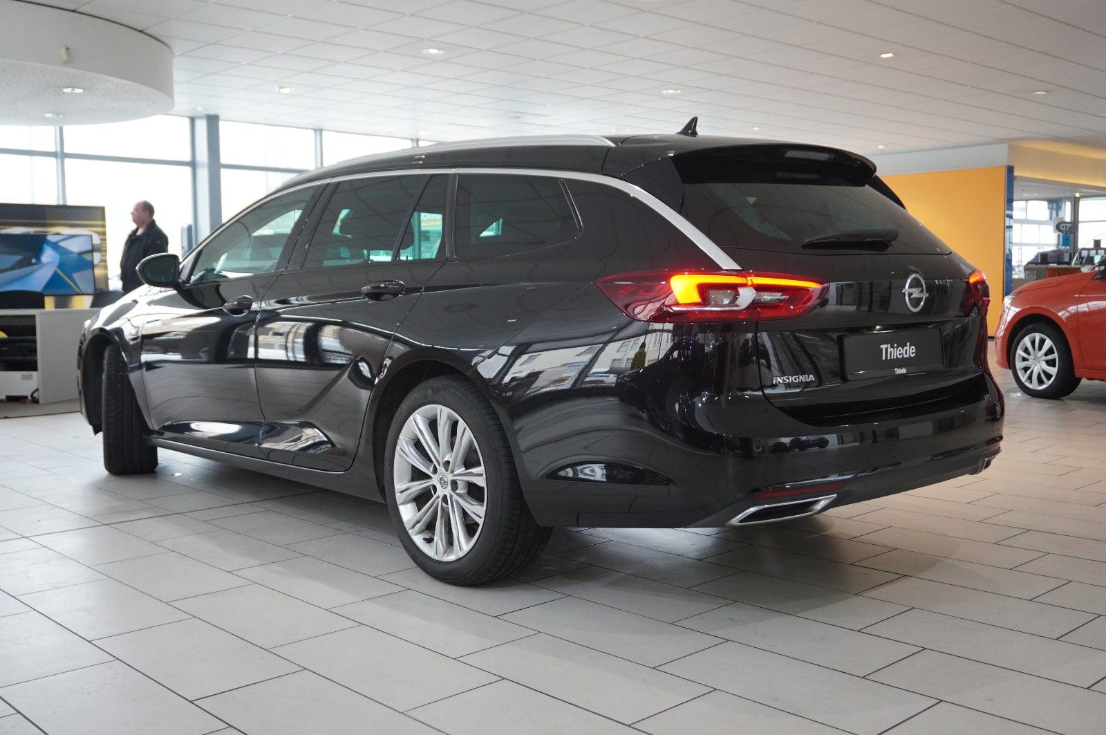 Fahrzeugabbildung Opel Insignia B ST 2.0D ELEGANCE NAVI/LED/KAMERA/DAB+