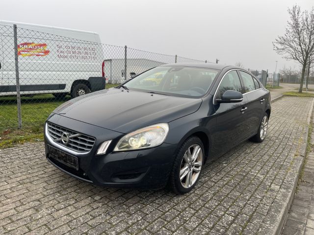 Volvo S60 D3/Klima/Xenon/Navi/SHZ/PDC/Automatik/AHK/