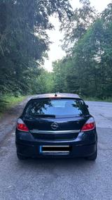 Opel Astra 1.9 Diesel  Ideal für Fahranfä... - Opel Astra aus 2006 mit Diesel-Antrieb: Limousine