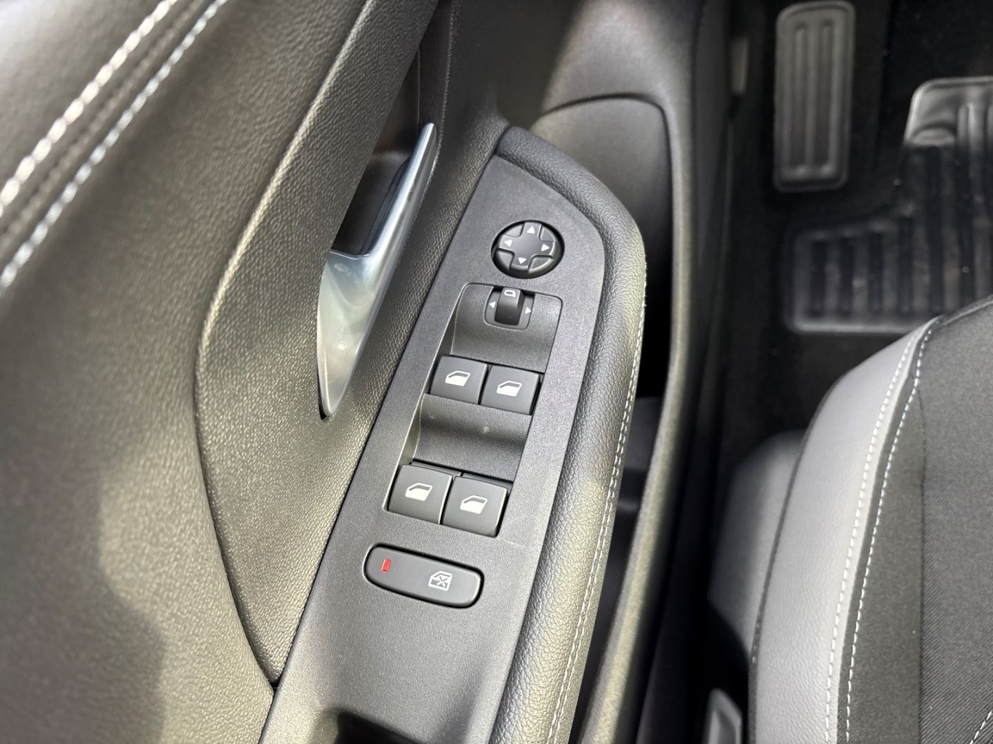 Fahrzeugabbildung Opel Mokka GS LED Apple CarPlay Android Auto Klimaaut