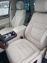 Volkswagen Touareg 3.0 V6 TDI Dynaudio, Panorama, Holzlenkr - Volkswagen Touareg: 3.0