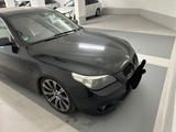 BMW E60 525i - BMW 525: E60