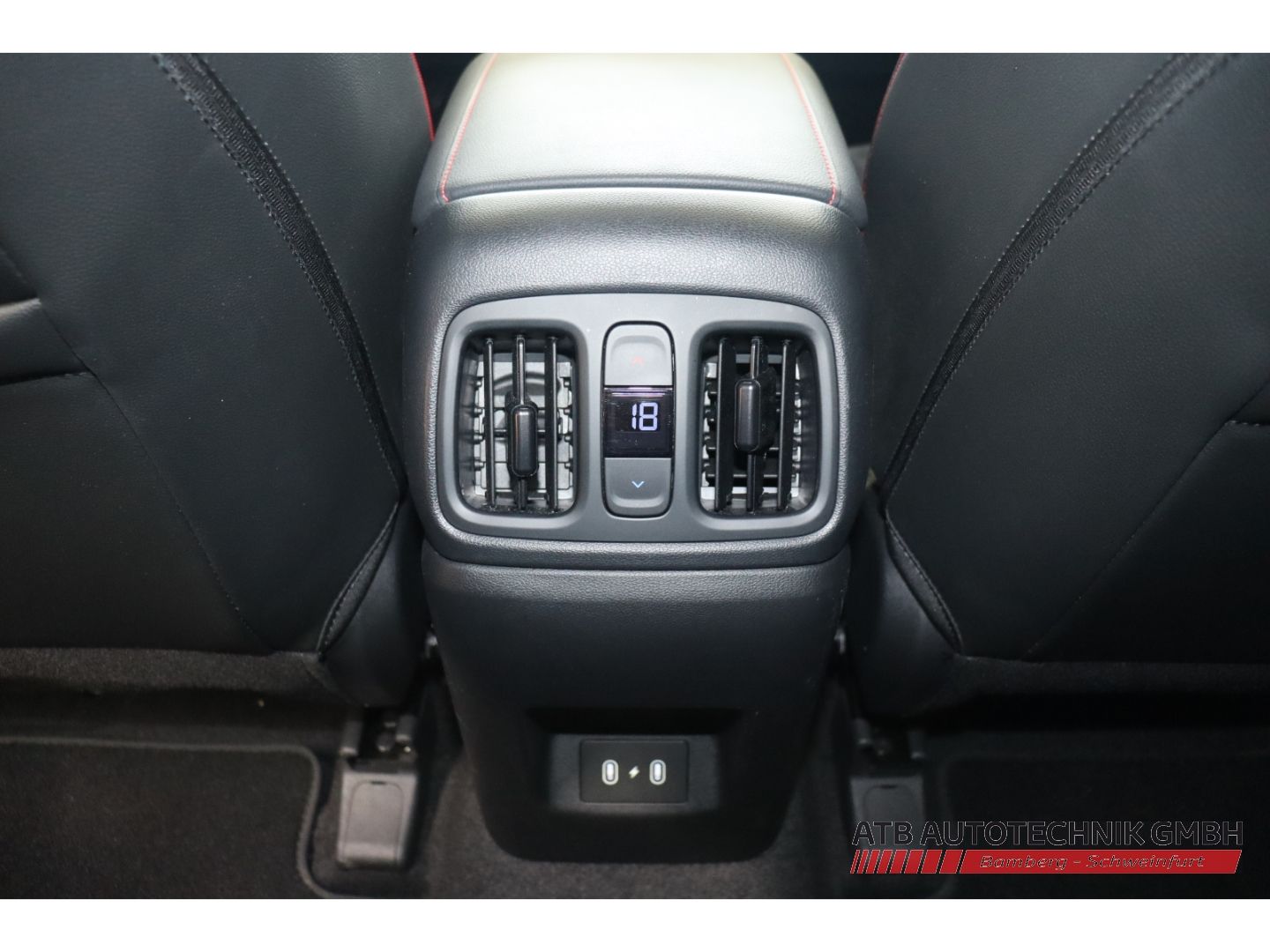 Fahrzeugabbildung Hyundai Tucson PHEV 1.6 T-GDi 4WD N-Line HUD Navi Digita