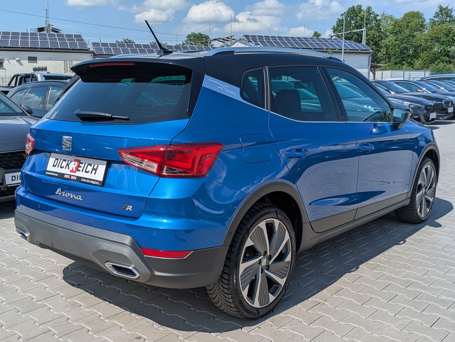 Fahrzeugabbildung SEAT Arona 1.0 TSI FR DSG AHK*ACC*LED*APP*DAB*KAMERA