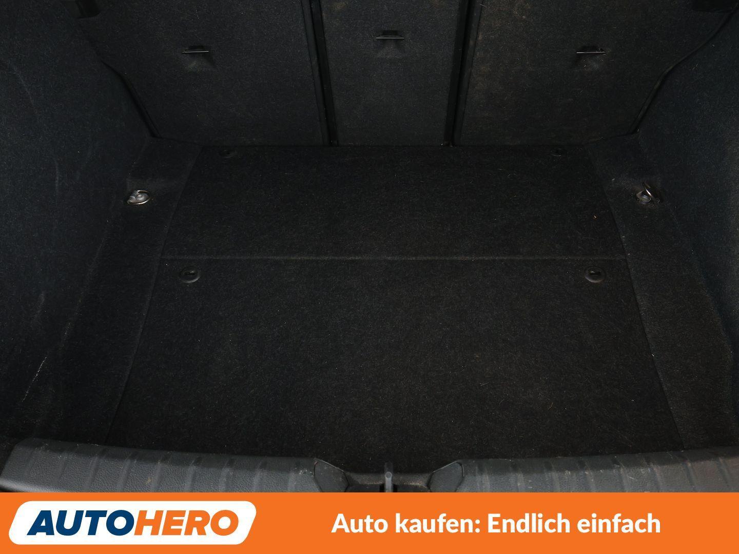 BMW 120i Edition M Sport Shadow Aut*NAVI*LED*TEMPO*