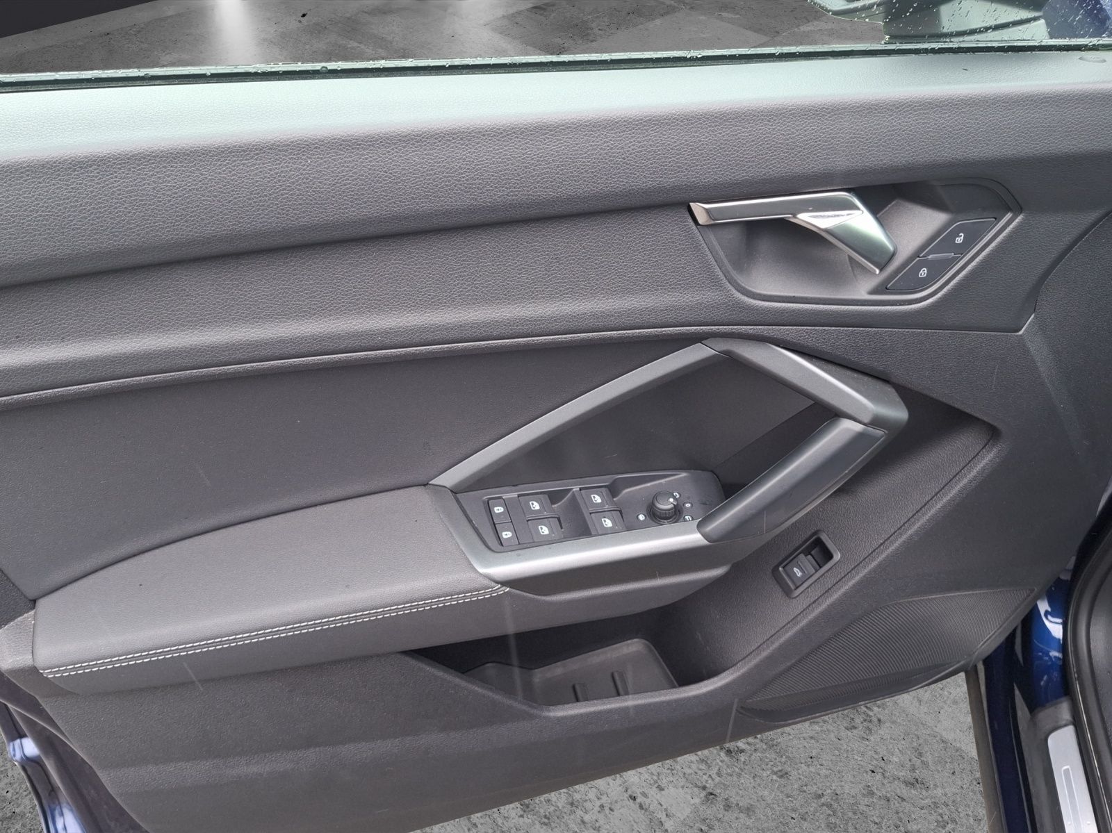 Fahrzeugabbildung Audi Q3 35 TFSI S-line S-tronic LED AVC APP ACC PDC S