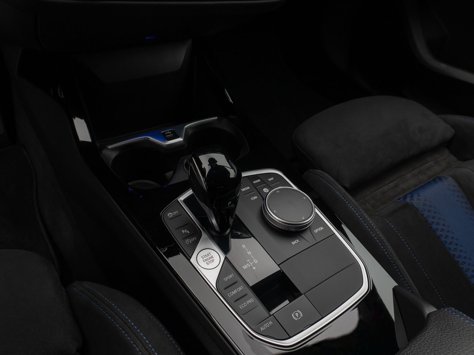 Fahrzeugabbildung BMW 220i Gran Coupé M Sport Kamera DAB HiFi 19Zoll