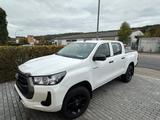 Toyota Hilux 4x4 Double Cab Top Zustand - gebrauchte Toyota Hilux aus dem Jahr 2022