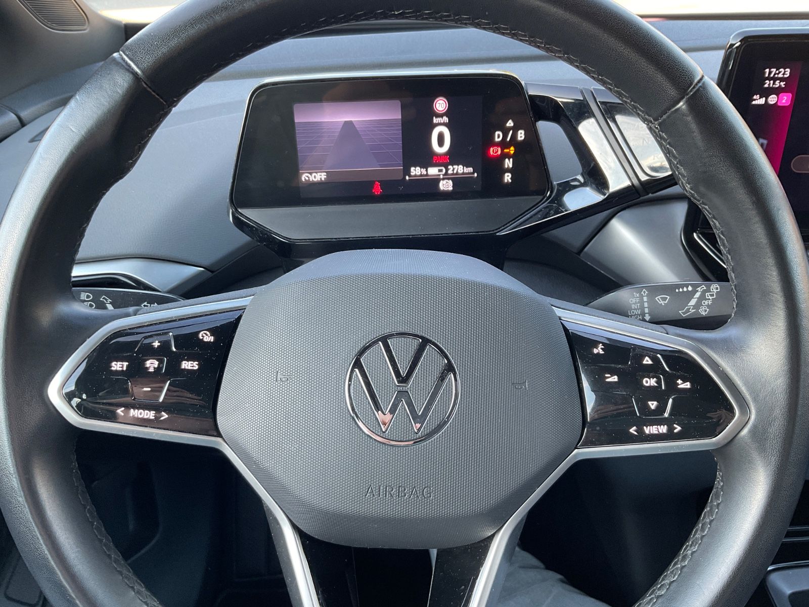 Fahrzeugabbildung Volkswagen ID.4 Pro Performance 82 kWh,Wärmepumpe,LED,Navi,