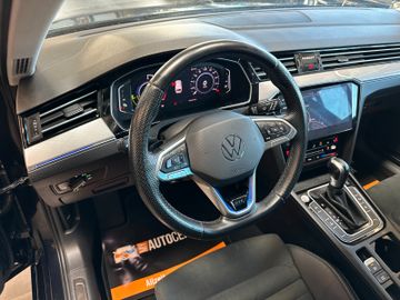 Volkswagen Passat GTE *Keyless*SitzHZ(VH)*3-Zonen*Massage*